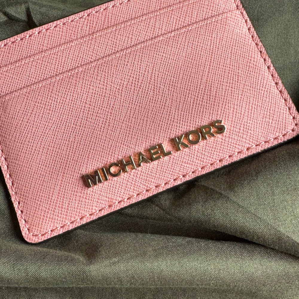 Michael Kors Blush Pink Card Holder - Picture 4 of 6